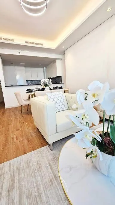 Luxury 2Br Midtown Apartment Dubai United Arab Emirates